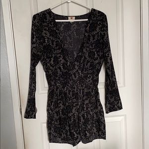 Black long sleeve short romper